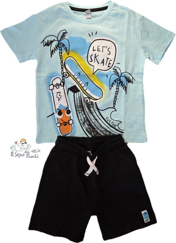 COMPLETO T-SHIRT PANTALONCINO CELESTE E NERO SKATE TUC TUC