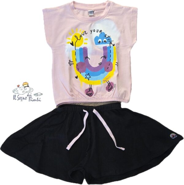 COMPLETO T-SHIRT ROSA FANTASIE E PANTALONCINO LARGO NERO TUC TUC